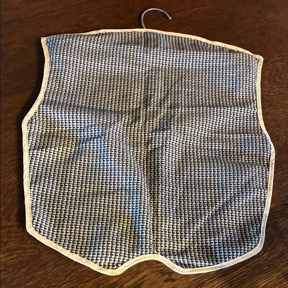 Vintage Clothes Pin Holder - Picture 2 of 3